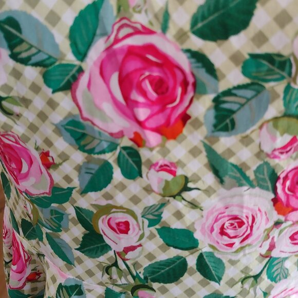 NWT Vivacious Vixen Apparel Pinup Pink and Green Rose Halter Dress Retro Floral - Picture 6 of 7